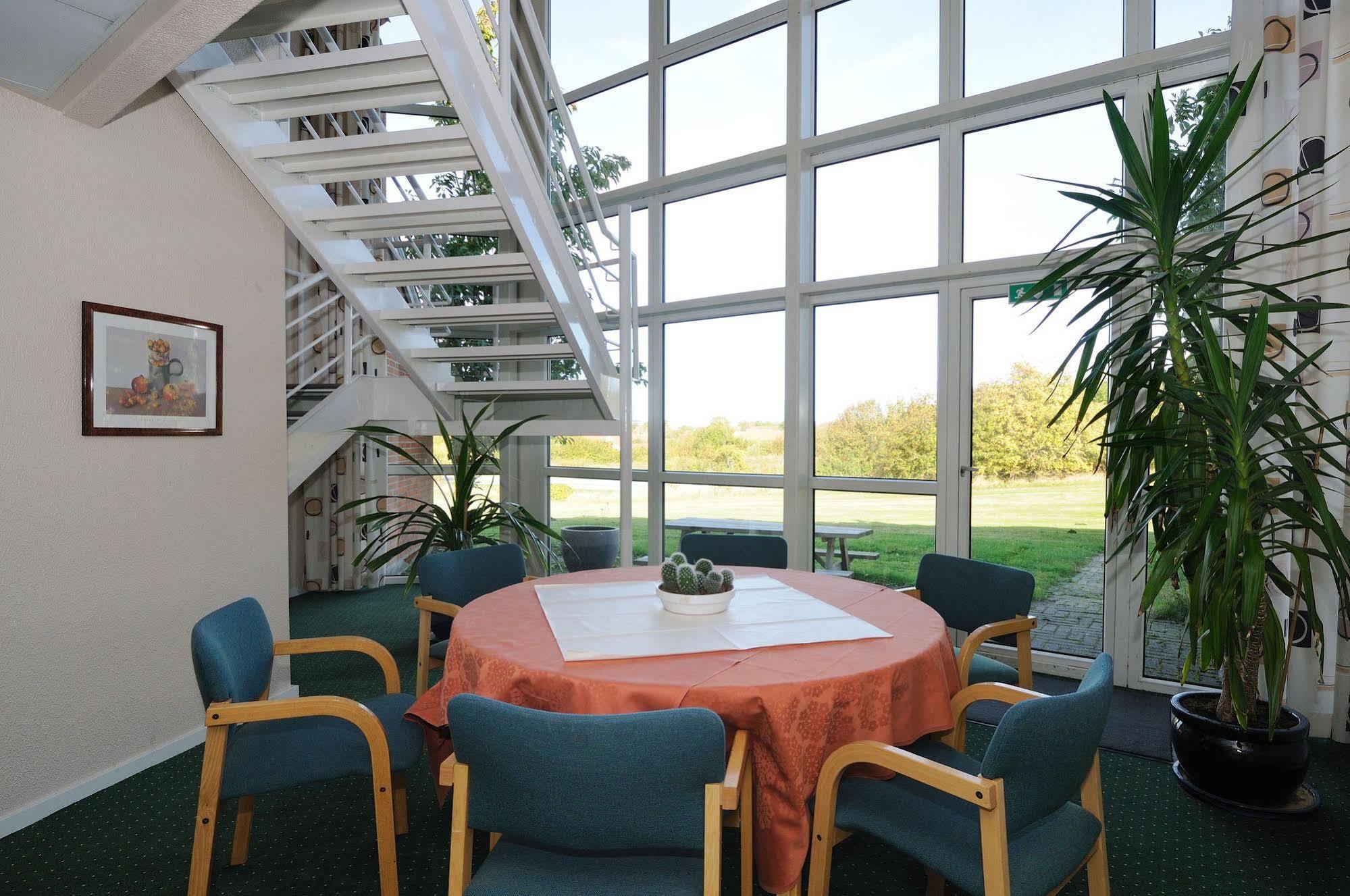 Hotel Vissenbjerg Storkro Екстериор снимка