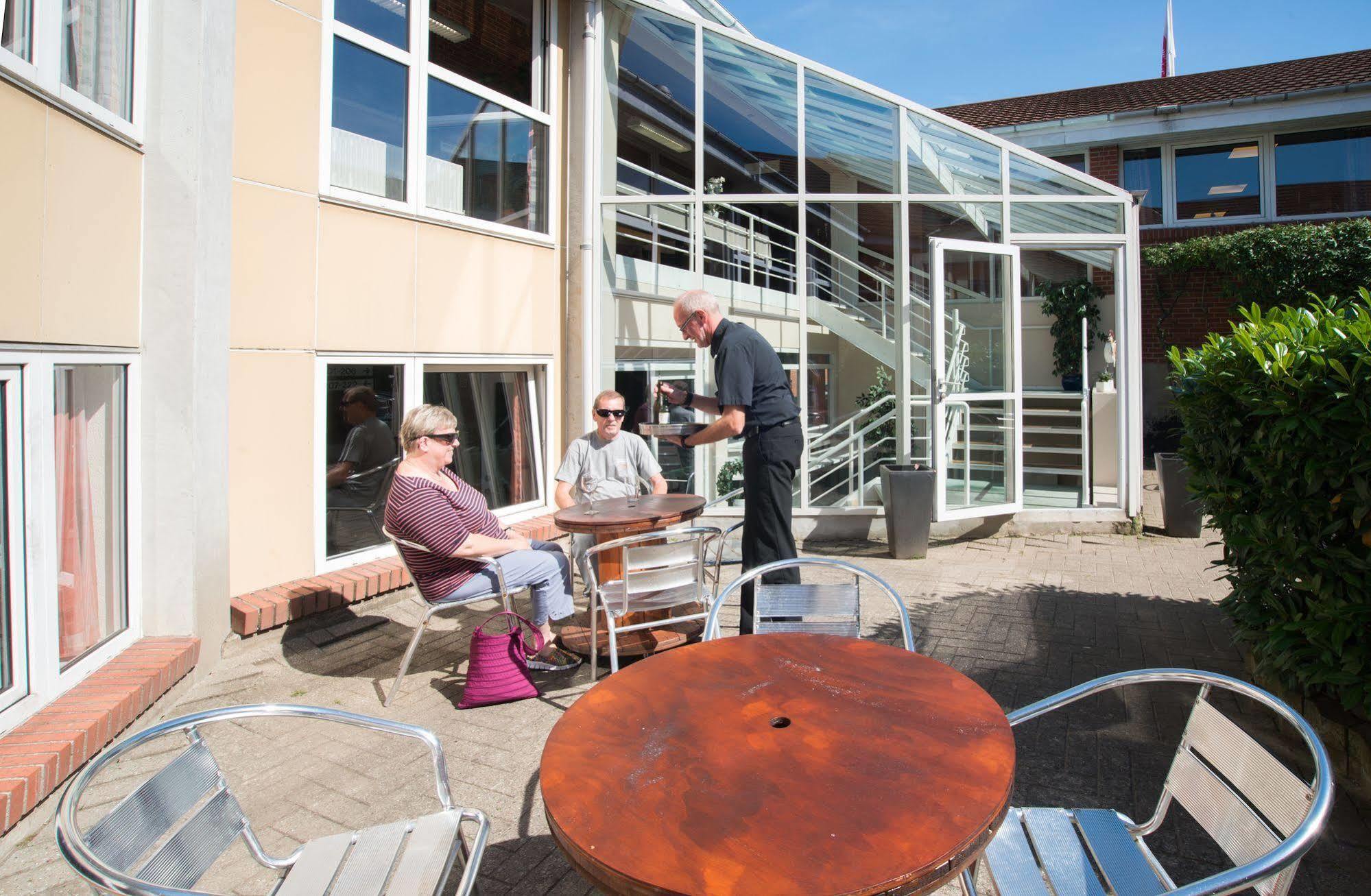 Hotel Vissenbjerg Storkro Екстериор снимка
